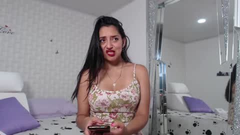 ximena suarez online show from 02/01/25, 06:43