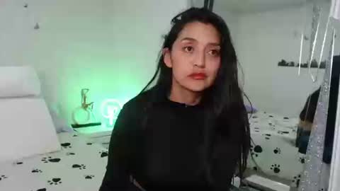 ximena suarez online show from 02/25/25, 04:24