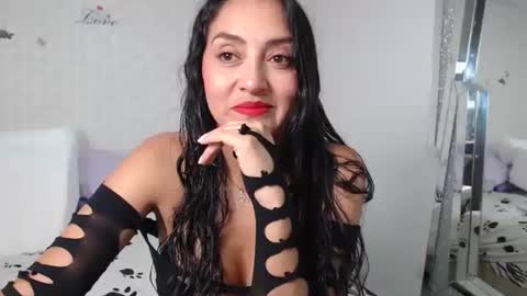 ximena suarez online show from 03/06/25, 04:30