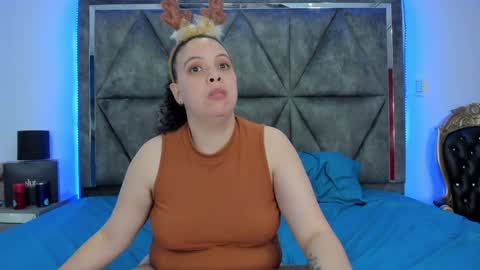 Snapshot of ximenarusso chatting on 12/15/24, 09:56 online show from 12/15/24, 09:56