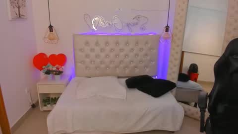 xiomara_cortes online show from 02/16/25, 01:25