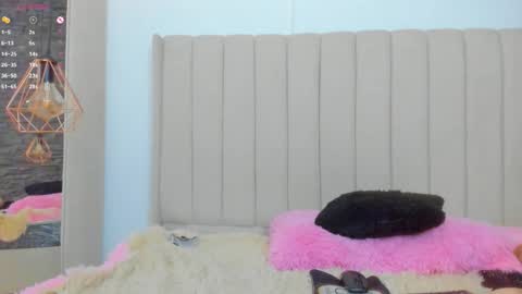 xiomara_cortes online show from 10/09/25, 01:03