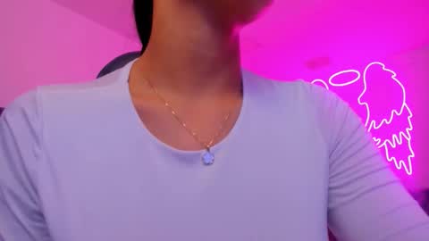 xiomara_cortes online show from 11/27/25, 12:07