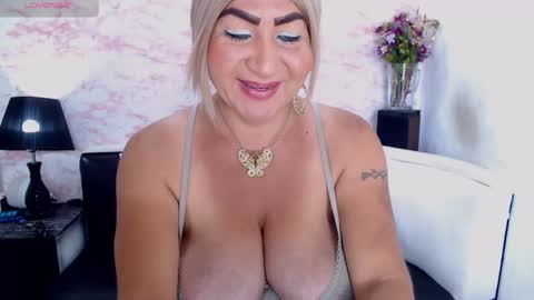 XIOMY   give LIKE on my page online show from 01/31/25, 02:39