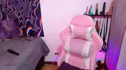 xizette online show from 10/14/25, 05:47