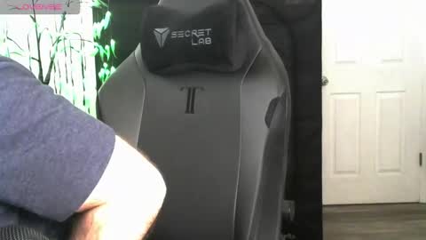 Snapshot of xjohnniex77 chatting on 02/13/26, 05:09 MrSlowBurn77 online show from 02/13/26, 05:09