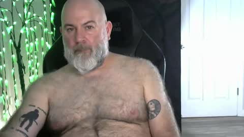 Snapshot of xjohnniex77 chatting on 03/06/26, 03:25 MrSlowBurn77 online show from 03/06/26, 03:25