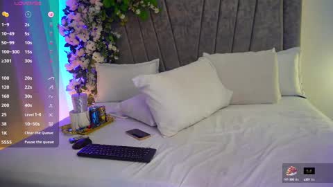 Snapshot of xkassandraxx chatting on 10/06/25, 03:59 Kassandra online show from 10/06/25, 03:59