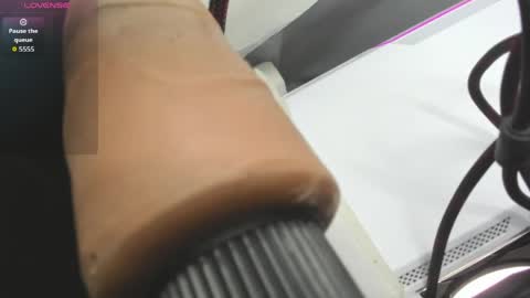 Snapshot of xkim_starx chatting on 05/18/26, 08:20 welcome friends online show from 05/18/26, 08:20