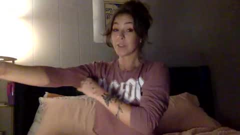 Snapshot of xlacyy chatting on 01/06/26, 03:43 xLacyy online show from 01/06/26, 03:43