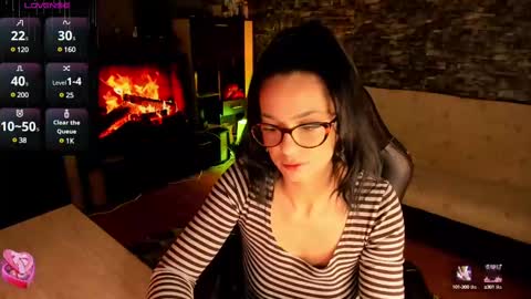 Lara online show from 03/12/25, 08:31