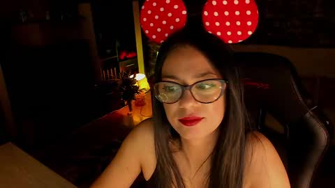 Lara online show from 05/14/26, 10:05