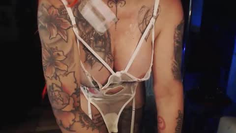 Snapshot of xlisbetx chatting on 10/30/25, 02:02 xlisbetx online show from 10/30/25, 02:02