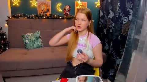 Snapshot of xloe_queen chatting on 12/09/24, 03:00 Chloe online show from 12/09/24, 03:00