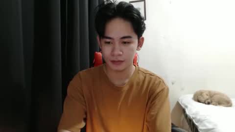 Snapshot of xluminous chatting on 11/05/25, 05:57 MIKAEL online show from 11/05/25, 05:57