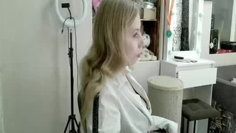xMilagrosxs online show from 04/28/26, 09:25