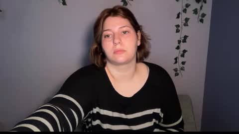 Snapshot of xo_bambi_xo chatting on 02/15/26, 05:09 Bambi online show from 02/15/26, 05:09