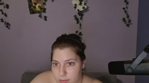 Snapshot of xo_bambi_xo chatting on 05/05/26, 03:47 Bambi online show from 05/05/26, 03:47