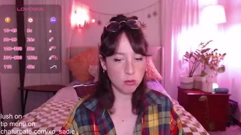 Snapshot of xo_sadie chatting on 09/21/25, 04:47 Xo Sadie online show from 09/21/25, 04:47
