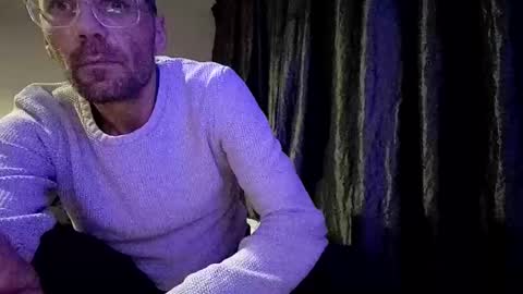 Snapshot of xo_smurf_xo chatting on 11/11/25, 02:00 Just Smurf online show from 11/11/25, 02:00