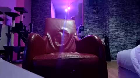 Snapshot of xo_smurf_xo chatting on 02/20/26, 09:32 Just Smurf online show from 02/20/26, 09:32