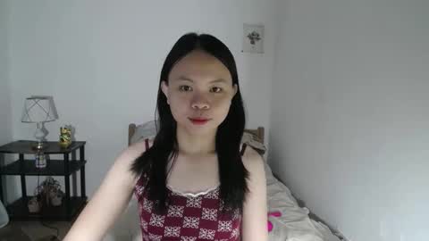 Snapshot of xo_worth_it chatting on 03/01/26, 03:36 nathalie online show from 03/01/26, 03:36