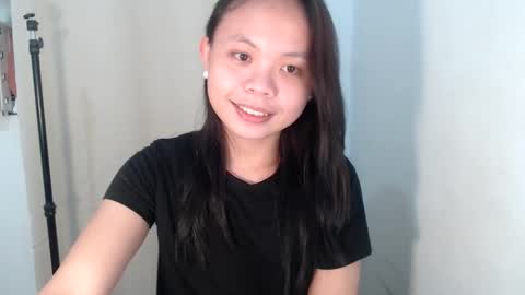 Snapshot of xo_worth_it chatting on 03/12/26, 03:51 nathalie online show from 03/12/26, 03:51