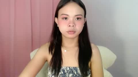 Snapshot of xo_worth_it chatting on 04/14/26, 06:08 nathalie online show from 04/14/26, 06:08