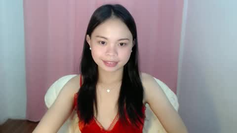 Snapshot of xo_worth_it chatting on 04/21/26, 04:23 nathalie online show from 04/21/26, 04:23