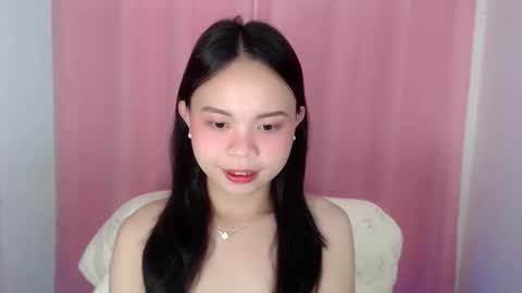 Snapshot of xo_worth_it chatting on 04/22/26, 04:41 nathalie online show from 04/22/26, 04:41