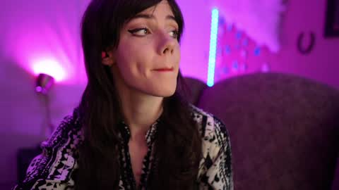 Bella Bondai online show from 01/28/25, 05:43