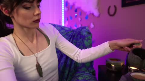 Bella Bondai online show from 03/08/25, 09:28