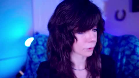 Bella Bondai online show from 11/19/25, 02:44