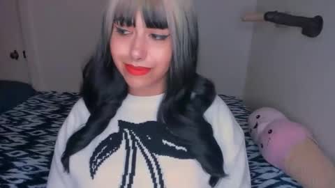 Snapshot of xocurvyrae chatting on 01/27/25, 02:02 Rae online show from 01/27/25, 02:02