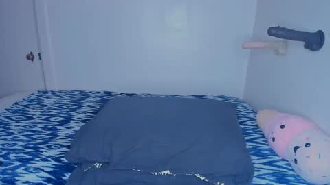 Snapshot of xocurvyrae chatting on 02/08/25, 09:46 Rae online show from 02/08/25, 09:46