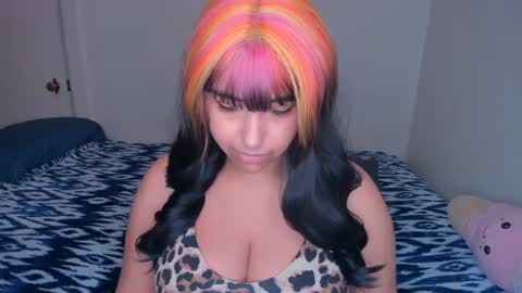 Snapshot of xocurvyrae chatting on 02/18/25, 10:58 Rae online show from 02/18/25, 10:58