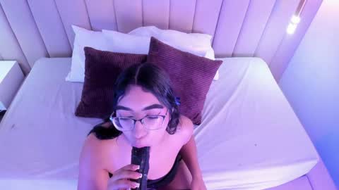 Xolara  online show from 04/17/26, 10:51