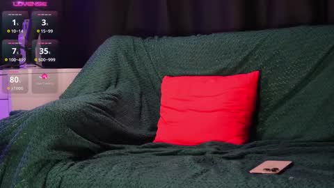 XoRylan online show from 12/22/25, 10:51