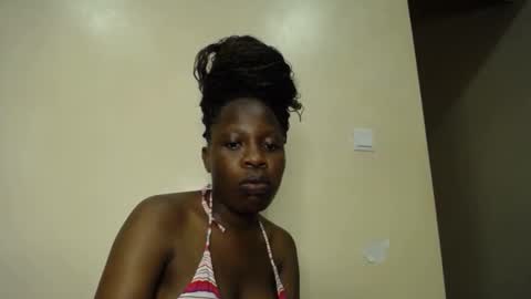 Snapshot of xoxo_booty chatting on 11/24/25, 07:02 Xoxo online show from 11/24/25, 07:02