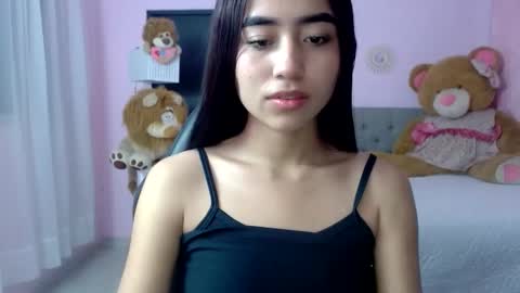 Snapshot of xoxo_melany chatting on 12/18/25, 12:11 melany online show from 12/18/25, 12:11