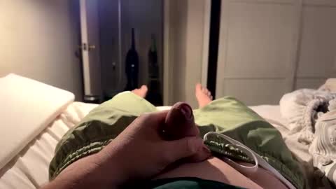 Snapshot of xoxowtf chatting on 12/11/24, 03:47 xoxowtf online show from 12/11/24, 03:47