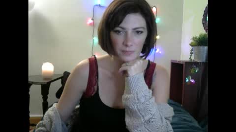 Snapshot of xp_bunni chatting on 12/14/25, 04:29 Bunni online show from 12/14/25, 04:29