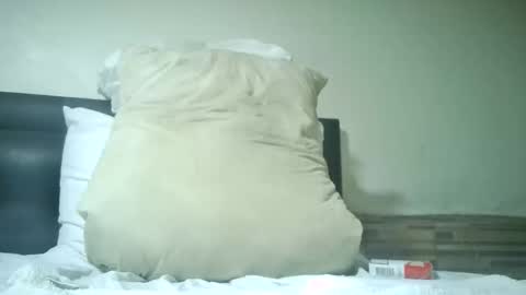 Snapshot of xposed_edger chatting on 04/30/26, 10:47 xposed_edger online show from 04/30/26, 10:47