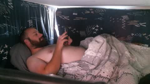 Snapshot of xredchestedx chatting on 01/02/25, 06:45 Red online show from 01/02/25, 06:45