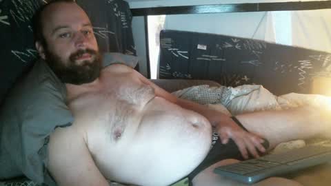 Snapshot of xredchestedx chatting on 01/16/25, 07:49 Red online show from 01/16/25, 07:49