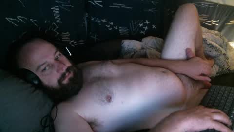 Snapshot of xredchestedx chatting on 02/11/25, 08:58 Red online show from 02/11/25, 08:58