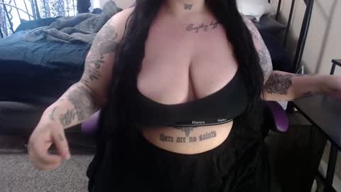 Snapshot of xrileyschembri chatting on 02/03/25, 11:36 xorileyschembri online show from 02/03/25, 11:36