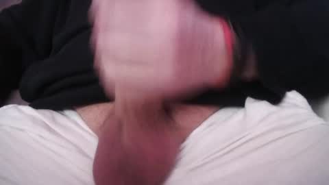 Snapshot of xslashmex chatting on 12/18/24, 10:24 XslashmeX online show from 12/18/24, 10:24