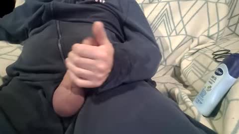 Snapshot of xslashmex chatting on 03/13/26, 08:37 XslashmeX online show from 03/13/26, 08:37