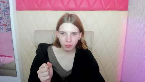 Sophie online show from 04/20/26, 01:19